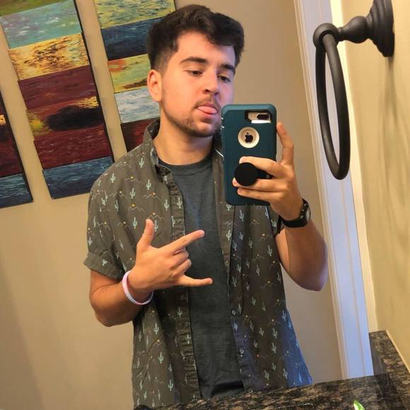 Meet your Posher, Max - Picture 1 of 1